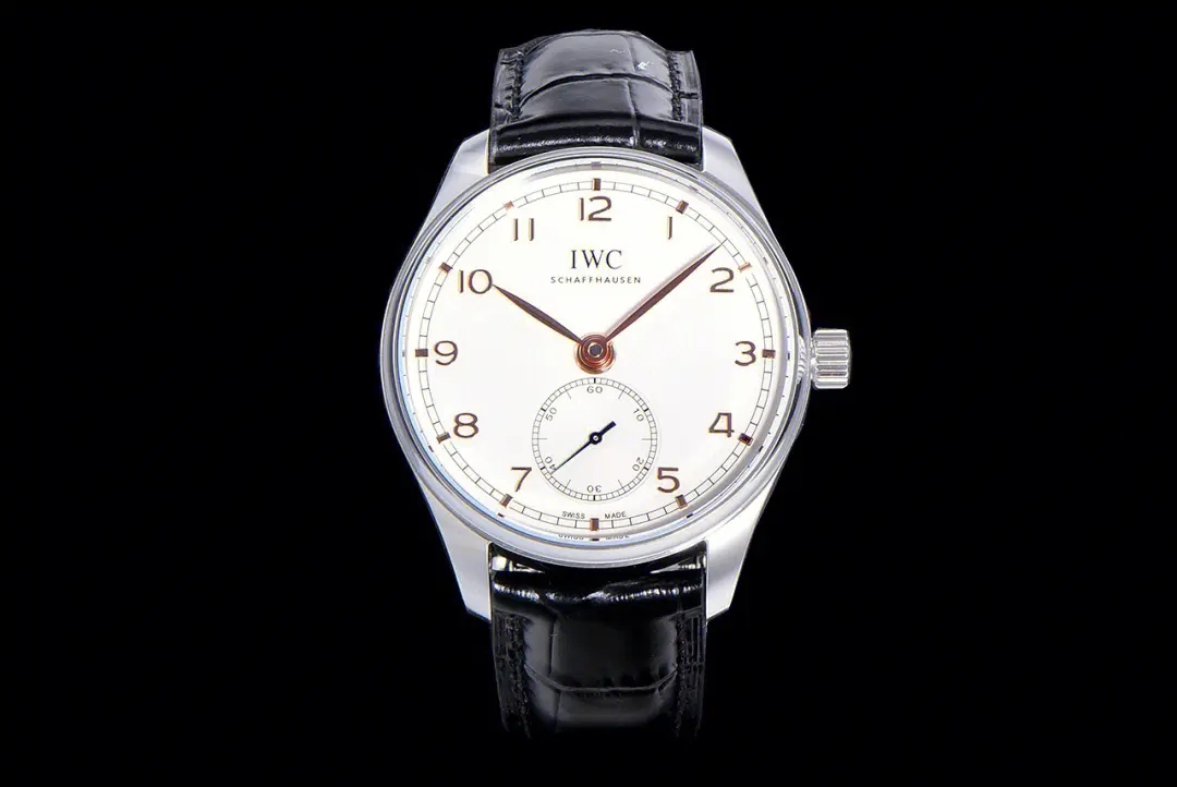 <b>如何正確清洗保養(yǎng)IWC萬(wàn)國(guó)腕表表盤(pán)？</b>