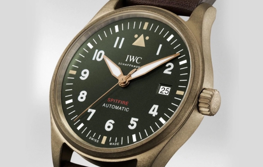 萬國手表劃痕有哪些解決方法(圖) 萬國手表劃痕有哪些解決方法(圖)