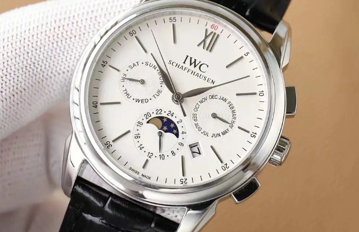 <b>萬國手表電池壽命是多久？(萬國手表電池壽命及更換</b>